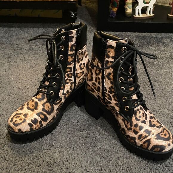 TOP Moda Leopard Lace-Up Boots - Picture 1 of 8